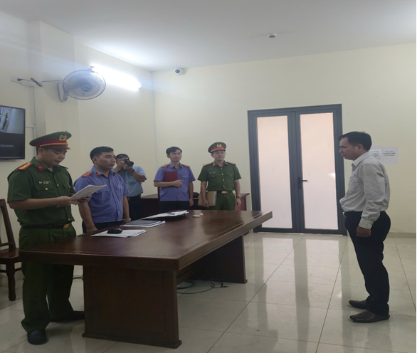 Phê chuẩn các Quyết định khởi tố bị can; Lệnh bắt bị can để tạm giam và Lệnh khám xét đối với 04 bị can về các sai phạm xảy ra trong bồi thường, hỗ trợ và tái định cư