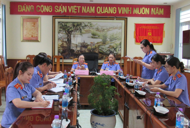 KHỐI THI ĐUA SỐ 2 – VIỆN KIỂM SÁT NHÂN DÂN TỈNH KHÁNH HÒA KÝ KẾT GIAO ƯỚC THI ĐUA NĂM 2026