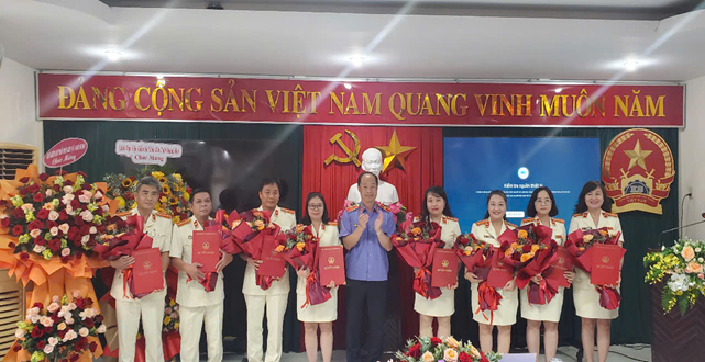 Công bố và trao Quyết định về công tác cán bộ