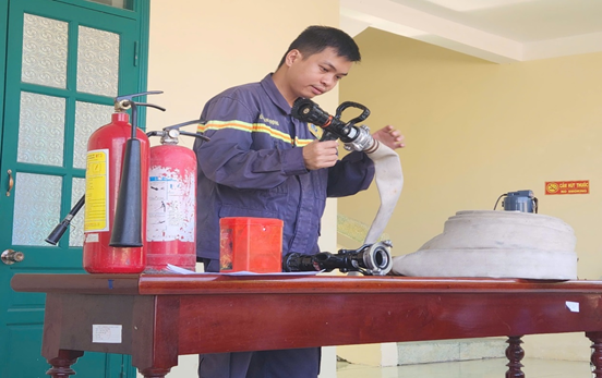 VIỆN KIỂM SÁT NHÂN DÂN KHU VỰC 8, TỈNH KHÁNH HÒA THAM GIA LỚP HUẤN LUYỆN, BỒI DƯỠNG NGHIỆP VỤ PHÒNG CHÁY, CHỮA CHÁY VÀ CỨU NẠN, CỨU HỘ