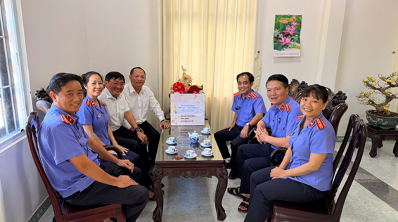 Lãnh đạo Tòa án nhân dân khu vực 2 – Khánh Hòa chúc Tết  tại Viện kiểm sát nhân dân khu vực 2