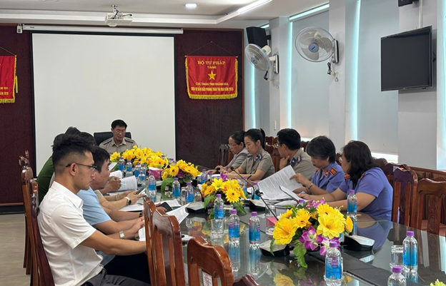 Viện kiểm sát nhân dân khu vực 1 tham gia họp bàn cưỡng chế thi hành án dân sự, bảo đảm việc tổ chức cưỡng chế tổ chức cưỡng chế thi hành án có huy động lực lượng tham gia đúng quy định pháp luật