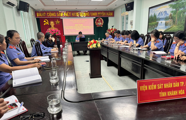 Chi bộ Viện kiểm sát nhân dân thành phố Nha Trang tổ chức  hội nghị quán triệt Nghị quyết hội nghị lần thứ tám  Ban chấp hành Trung ương Đảng khoá XIII