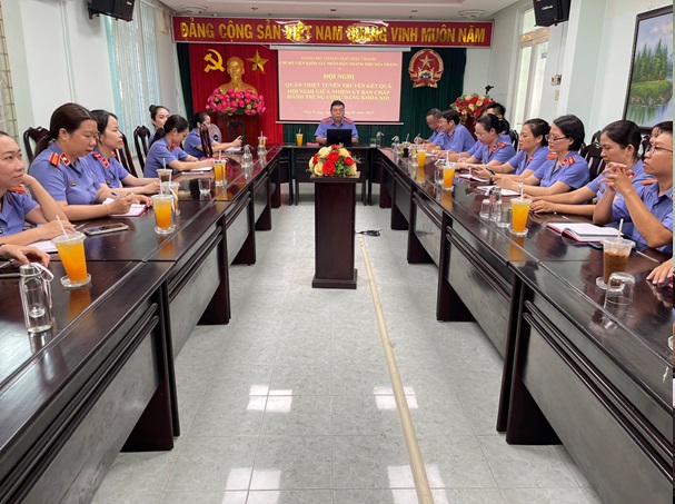 CHI BỘ VIỆN KIỂM SÁT NHÂN DÂN THÀNH PHỐ NHA TRANG CHÚ TRỌNG CÔNG TÁC XÂY DỰNG VÀ PHÁT TRIỂN ĐẢNG