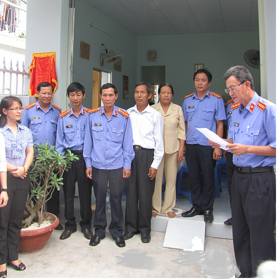 Viện kiểm sát nhân dân tỉnh Khánh Hoà trao tặng nhà tình nghĩa