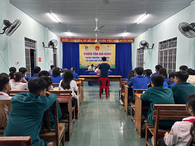 HOẠT ĐỘNG TUYÊN TRUYỀN PHÁP LUẬT CỦA CHI ĐOÀN VIỆN KIỂM SÁT THÀNH PHỐ CAM RANH