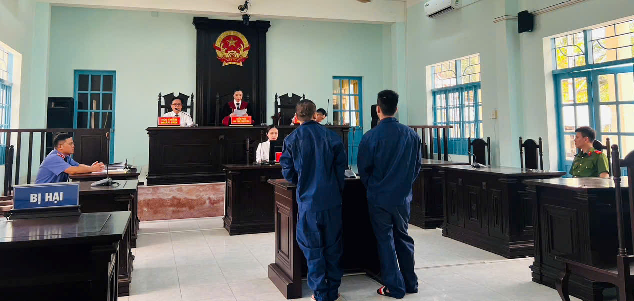 CÁC BỊ CÁO THỰC HIỆN HÀNG LOẠT VỤ TRỘM XE MÁY GIÁ TRỊ LỚN TẠI HUYỆN DIÊN KHÁNH BỊ XỬ PHẠT NGHIÊM