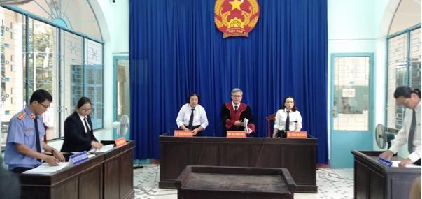 VIỆN KIỂM SÁT NHÂN DÂN HUYỆN DIÊN KHÁNH PHỐI HỢP TÒA ÁN CÙNG CẤP TỔ CHỨC PHIÊN TÒA RÚT KINH NGHIỆM VỤ ÁN HÔN NHÂN VÀ GIA ĐÌNH SƠ THẨM