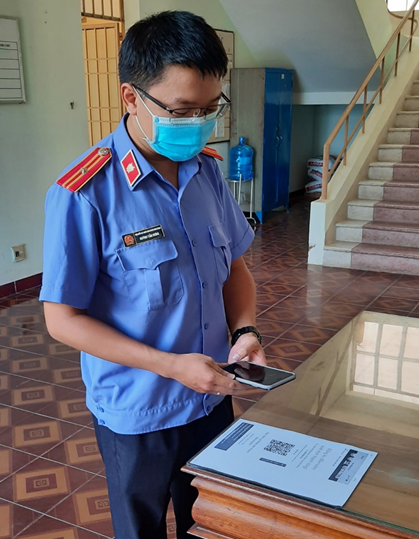 Viện kiểm sát nhân dân huyện Diên Khánh thực hiện khai báo y tế bằng mã QR Code