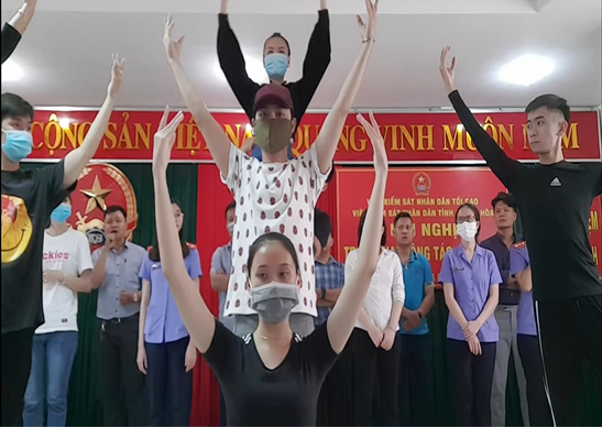 “HỘI DIỄN VĂN NGHỆ: ĐẢNG TRONG TRÁI TIM TÔI”