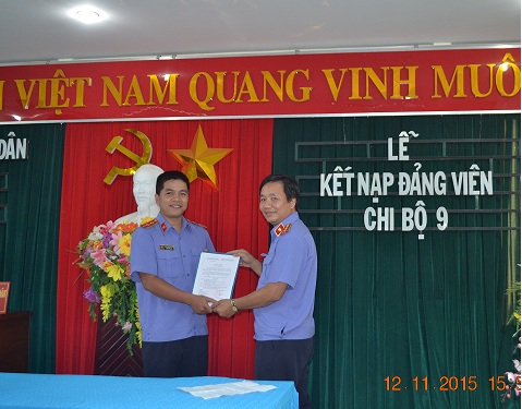 Chi bộ Phòng TKTP & CNTT VKSND tỉnh Khánh Hòa tổ chức kết nạp Đảng cho quần chúng ưu tú