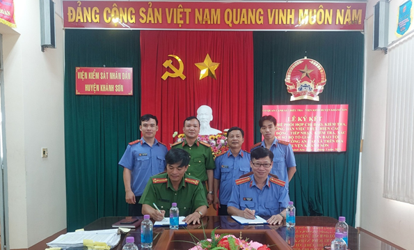 Ký kết Quy chế phối hợp về hướng dẫn Công an cấp xã tiếp nhận nguồn tin về tội phạm