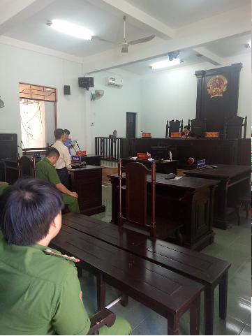 Viện kiểm sát nhân dân thị xã Ninh Hòa phối hợp tổ chức phiên tòa hình sự rút kinh nghiệm
