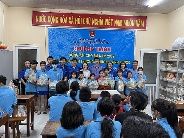 VKSND thành phố Nha Trang tuyên truyền kỷ niệm 74 năm  Ngày Nhân quyền thế giới (10/12/1948-10/12/2022)