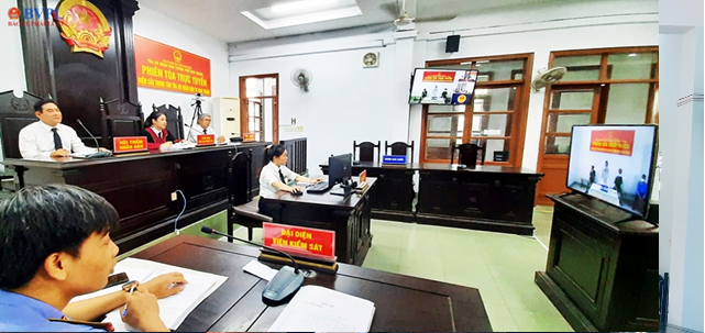 PHỐI HỢP TỔ CHỨC PHIÊN TÒA TRỰC TUYẾN