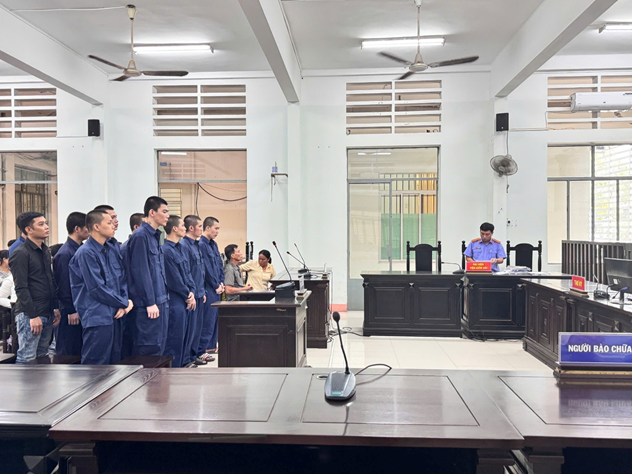 VIỆN KIỂM SÁT NHÂN DÂN TỈNH KHÁNH HÒA PHỐI HỢP VỚI TÒA ÁN NHÂN DÂN TỈNH KHÁNH HÒA ĐƯA RA XÉT XỬ CÔNG KHAI VỤ ÁN MAI QUỐC HOÀNG VÀ ĐỒNG PHẠM VỀ TỘI “GIẾT NGƯỜI”
