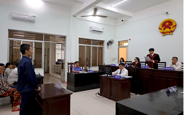 VIỆN KIỂM SÁT NHÂN DÂN TỈNH KHÁNH HÒA PHỐI HỢP VỚI TÒA ÁN NHÂN DÂN TỈNH KHÁNH HÒA ĐƯA VỤ ÁN ĐƯỢC LIÊN NGÀNH TỐ TỤNG TỈNH KHÁNH HÒA XÁC ĐỊNH LÀ ÁN TRỌNG ĐIỂM RA XÉT XỬ
