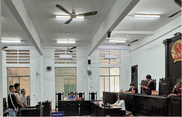 Phiên tòa hình sự phúc thẩm xét xử vụ án Cao Văn Luật và đồng phạm về tội “Tổ chức sử dụng trái phép chất ma túy