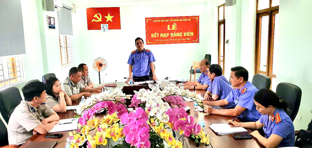 Trực tiếp kiểm sát hoạt động thi hành án dân sự tại Chi cục Thi hành án dân sự huyện Cam Lâm năm 2025