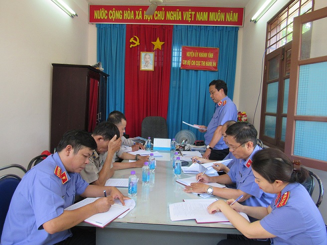Viện kiểm sát nhân dân tỉnh Khánh Hòa trực tiếp kiểm sát thi hành án dân sự, hành chính tại Chi cục THADS huyện Khánh Vĩnh năm 2022