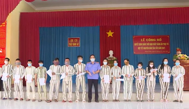 Công bố xét giảm thời hạn chấp hành án phạt tù cho 402 phạm nhân dịp Lễ Tết nguyên đán Tân Sửu 2021