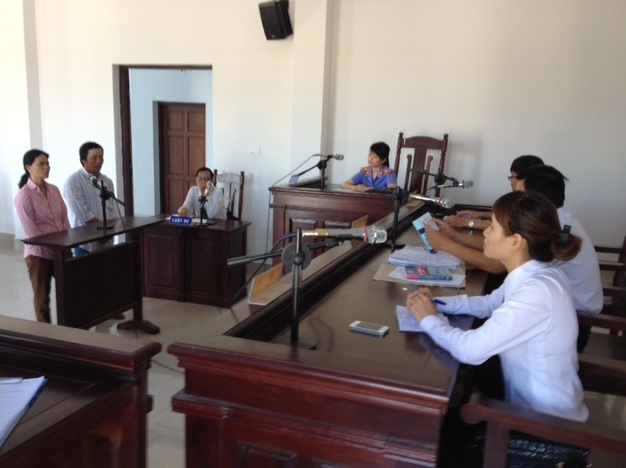 VKSND huyện Cam Lâm tổ chức phiên tòa Dân sự rút kinh nghiệm