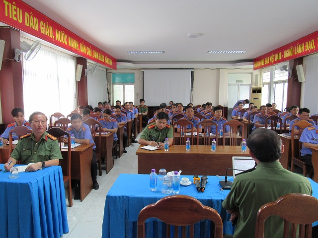 Viện kiểm sát nhân dân tỉnh Khánh Hòa phối hợp Trường Đại học Kiểm sát Hà Nội tổ chức khai giảng khóa tập huấn một số kỹ năng thực hành quyền công tố, kiểm sát giải quyết vụ án hình sự
