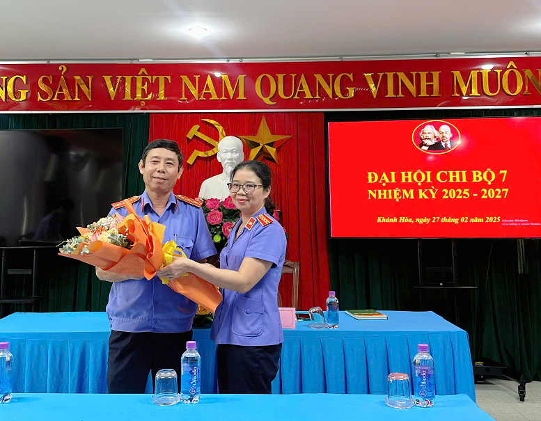 Chi bộ 7 - Đảng bộ Viện kiểm sát nhân dân tỉnh Khánh Hòa: “Tiếp tục nỗ lực, phấn đấu trên chặng đường phát triển mới”