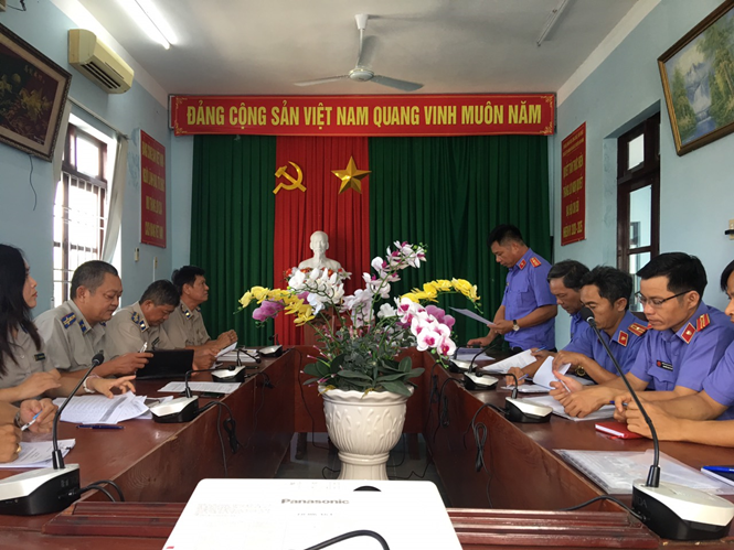 Viện kiểm sát nhân dân huyện Vạn Ninh thông qua dự thảo Kết luận trực tiếp kiểm sát tại Chi cục Thi hành án dân sự huyện Vạn Ninh