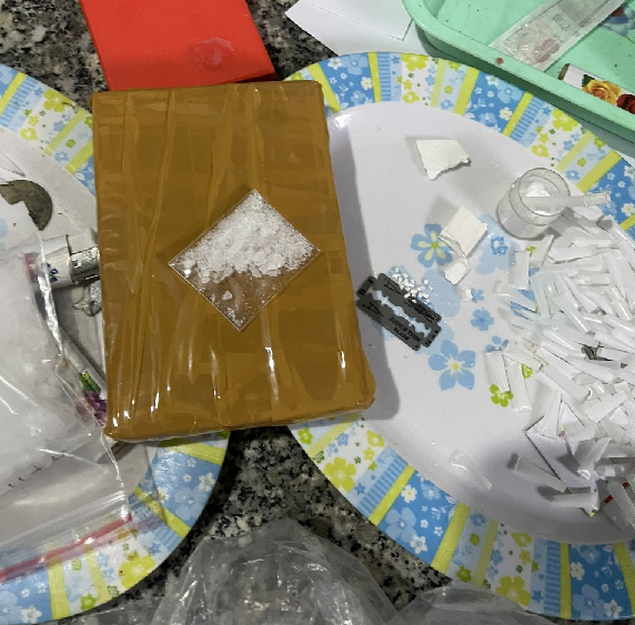 Vạn Ninh: Thu giữ số lượng lớn ma túy và tiền từ đối tượng mua bán trái phép chất ma túy