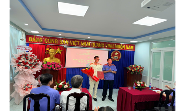Lễ công bố và trao quyết định điều động, bổ nhiệm chức...