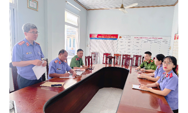 Viện kiểm sát nhân dân khu vực 8 trực tiếp kiểm...