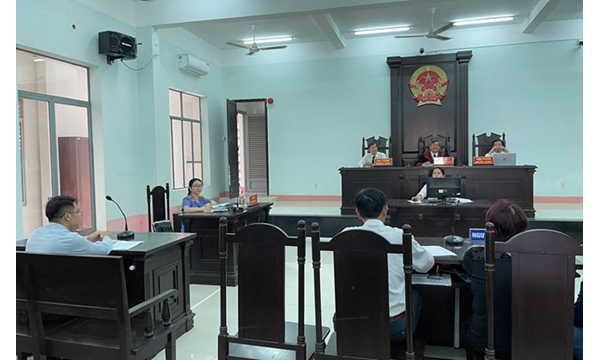Phiên tòa rút kinh nghiệm vụ án hành chính sơ thẩm...