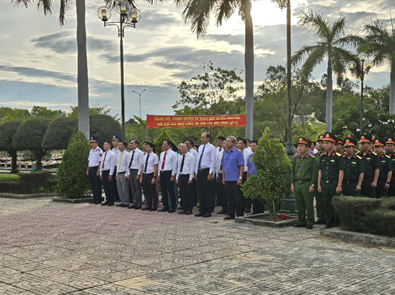 NGÀY 27/7: MỘT NGÀY CẢ DÂN TỘC VIỆT NAM CÙNG CÚI...