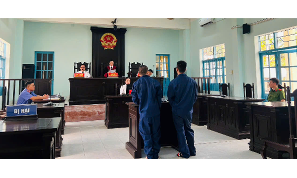 CÁC BỊ CÁO THỰC HIỆN HÀNG LOẠT VỤ TRỘM XE MÁY GIÁ...