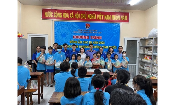 VKSND thành phố Nha Trang tuyên truyền kỷ niệm 74 năm Ngày......