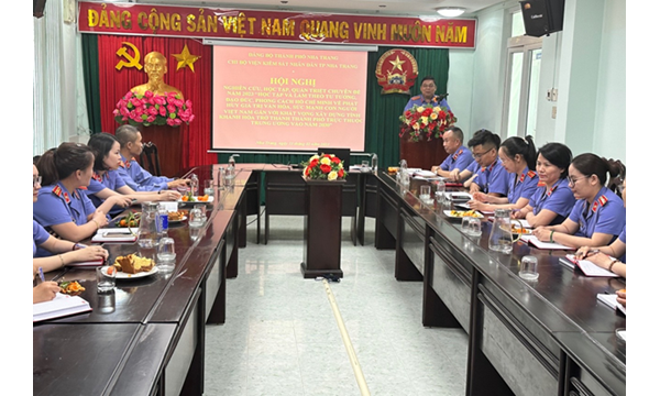Chi bộ Viện kiểm sát nhân dân thành phố Nha Trang tổ chức......
