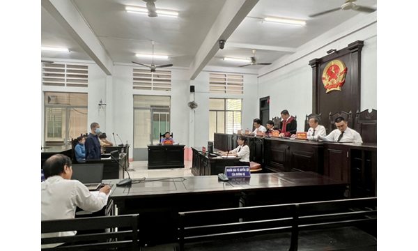 VIỆN KIỂM SÁT NHÂN DÂN TỈNH KHÁNH HÒA PHỐI HỢP VỚI TÒA ÁN NHÂN DÂN TỈNH KHÁNH HÒA ĐƯA RA XÉT XỬ CÔNG KHAI VỤ ÁN TRỌNG ĐIỂM PHAN DANH HƯNG VỀ TỘI “GIẾT NGƯỜI”