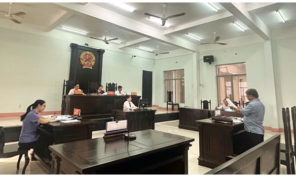 Phiên tòa rút kinh nghiệm vụ án hành chính sơ thẩm...